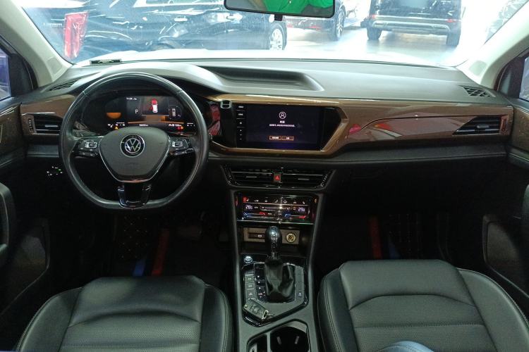 Used Volkswagen Tharu 2022 280TSI Two-Wheel-Drive Luxury Edition