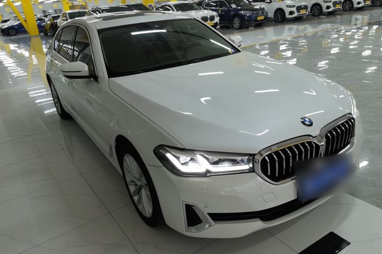 Used BMW 5 Series 2021 Updated Version 525Li Luxury Package Front Right 45 Deg