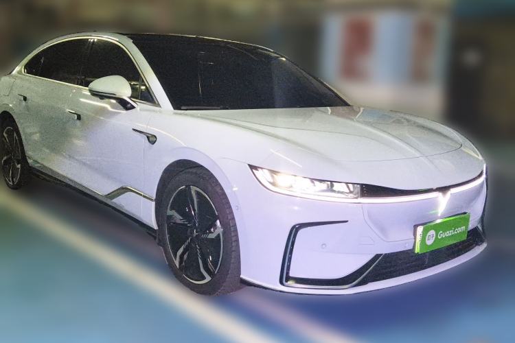 Used VOYAH PASSION 2023 Four-Wheel Drive Flagship Edition Front Right 45 Deg