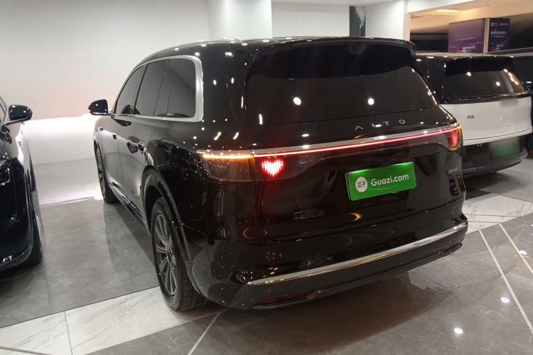 Used Hima AITO M8 2025 Extended-Range Max+ Version 53.4 kWh 6-Seater Edition Exterior 2