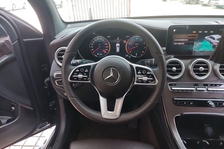 Used Mercedes-Benz GLC 2021 GLC 260 L 4MATIC Luxury Model Steering Wheel