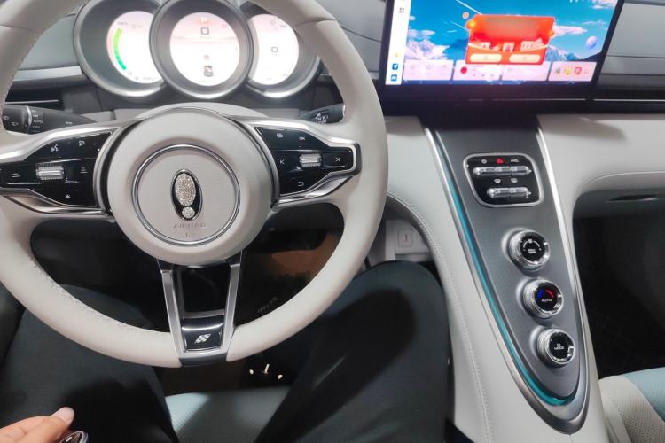 Used ORA Lightning Cat 2022 705 km Long-Range Version