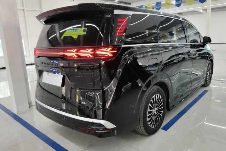 Used Denza D9 2024 DM-i 1050 Luxury Model