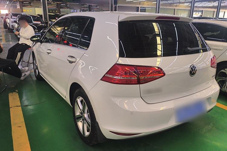 Used Volkswagen Golf 2016 1.6L Automatic Comfort Model Rear Left 45 Deg