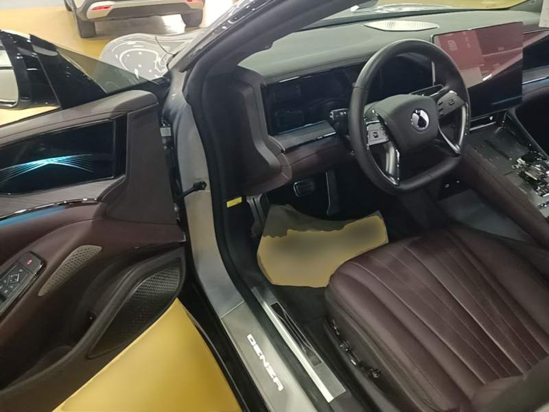 Used Denza Z9GT 2024 630 All-Wheel Drive Pro Version — 15