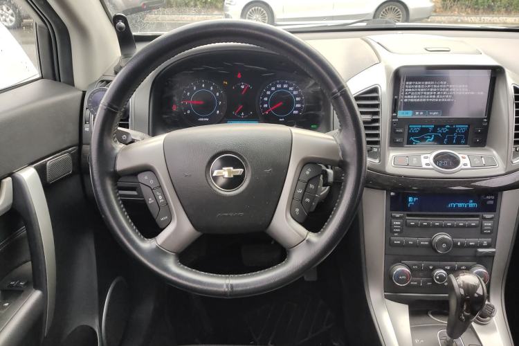 Used Chevrolet Captiva 2014 2.4L 4x4 Flagship Edition 7 Seats