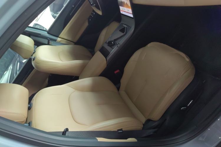 Used Geely Galaxy L6 2023 125km Starship