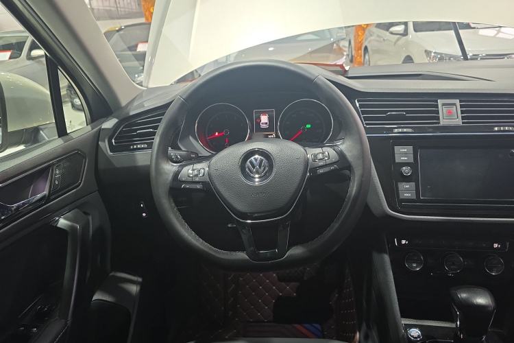 Used Volkswagen Tiguan L 2018 Facelift 330TSI Automatic Two-Wheel Drive Luxury Edition