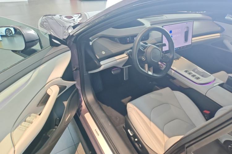 Used Xiaomi Auto SU7 2024 Four-Wheel Drive Ultra-Long Range Advanced Intelligent Driving Max Edition Driver Seat