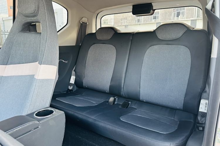 Used Wuling Hongguang MINIEV 2021 Macaron Fashion Edition Lithium-Ion Battery Interior 5