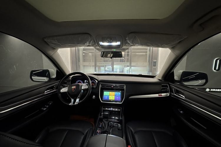 Used Roewe RX8 2019 30T Two-Wheel Drive Supreme Flagship Edition