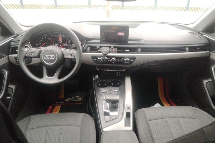 Used Audi A4L 2018 30th Anniversary Edition 30 TFSI Ambition Model
