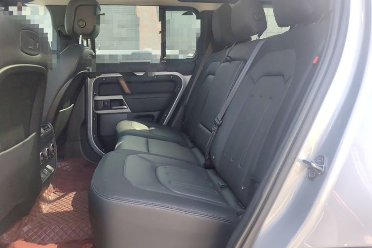 Used Land Rover Defender 2022 110 P400 X-DYNAMIC HSE Left Rear Seat