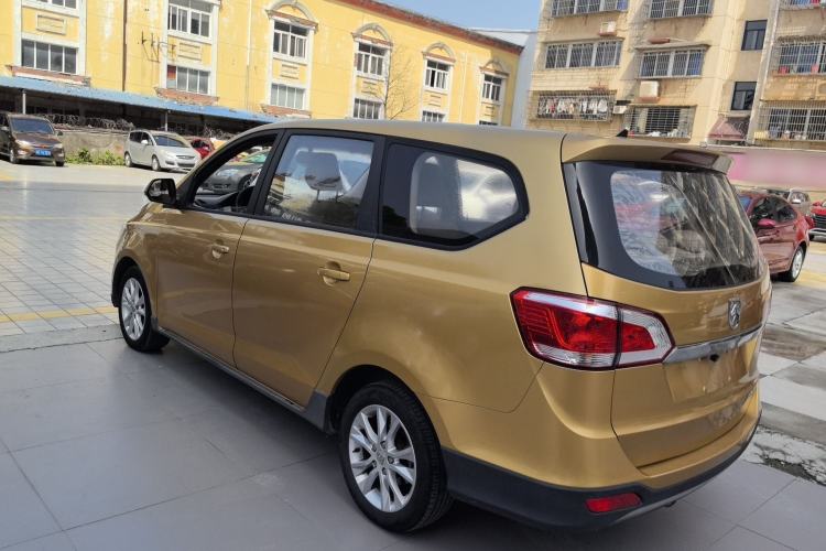 Used Baojun 730 2014 1.5L manual standard trim 7 seats Rear Left 45 Deg