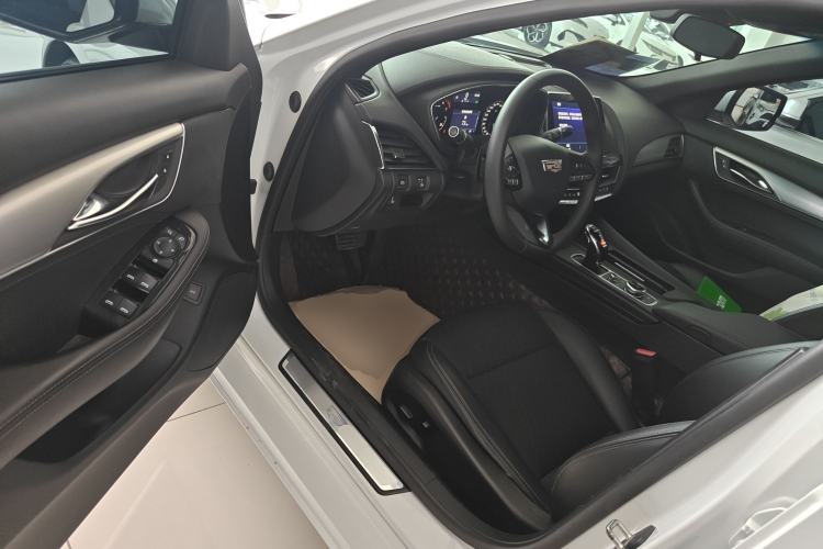 Used Cadillac CT5 2021 28T Tech Edition Driver Seat