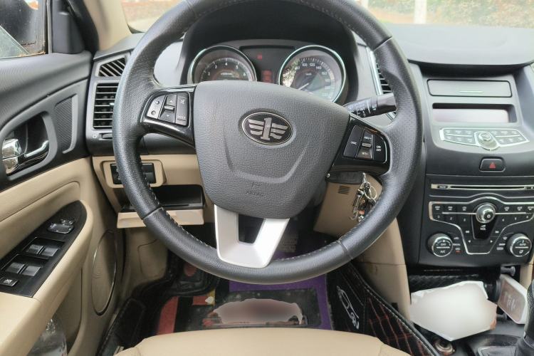 Used Bestune B50 2013 1.6L manual luxury version Steering Wheel