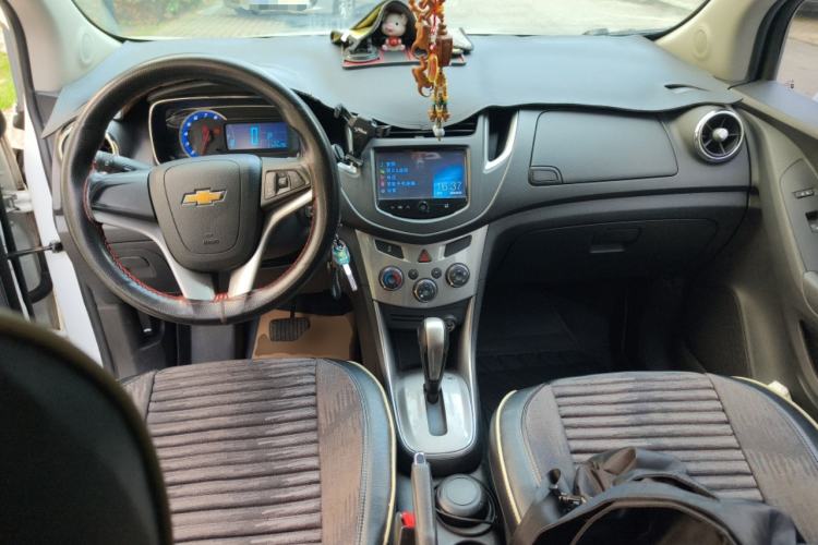 Used Chevrolet Trax 2016 1.4T Automatic Two-Wheel Drive Luxury Version Center Console