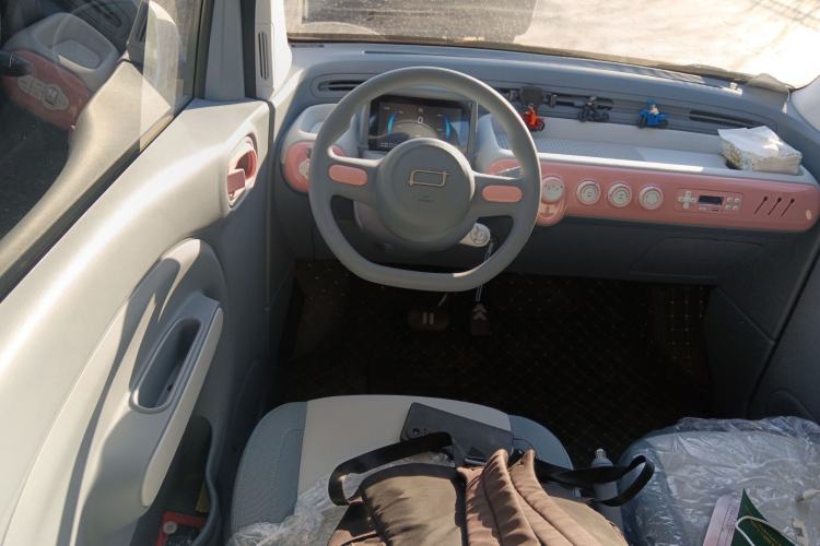 Used Bestune Pony 2026 Model 222km Cute Horse Plus Steering Wheel