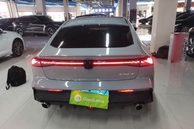 Used CHANGAN UNI-V 2022 1.5T Prestige Version
