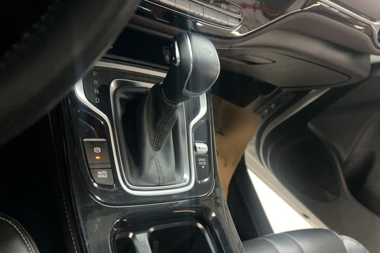 Used GAC Trumpchi M6 2023 PRO 270T DCT Luxury Edition Gear Lever