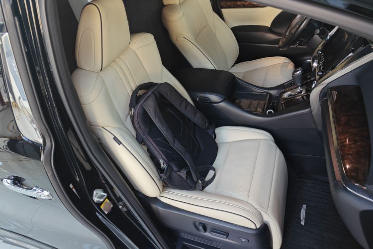 Used Toyota Alphard 2020 Dual-Engine 2.5L Luxury Edition
