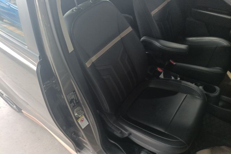 Used ORA White Cat 2022 Xiaoyue Mao Edition 360 km Luxury Model Lithium NMC Right Front Seat