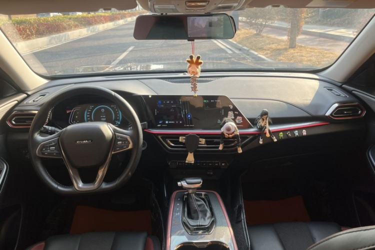 Used CHANGAN OSHAN X5 2021 1.5T DCT Prestige Edition Interior 6