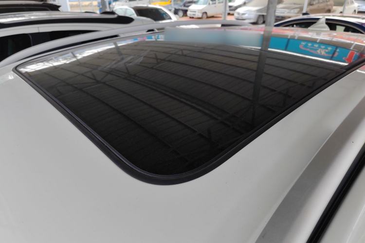 Used Haval H2 2018 Blue-Label 1.5T Dual-Clutch Two-Wheel-Drive Luxury Model Roof