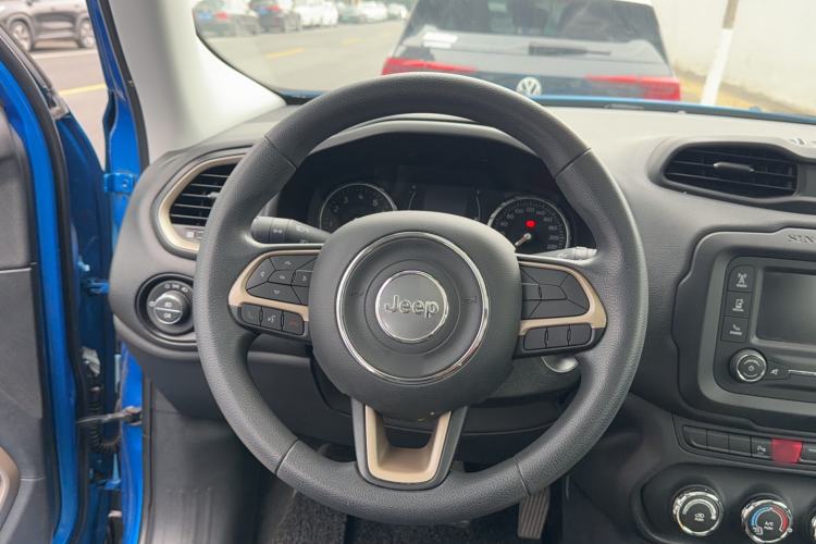 Used Jeep Renegade 2017 180T Automatic High-Energy Version