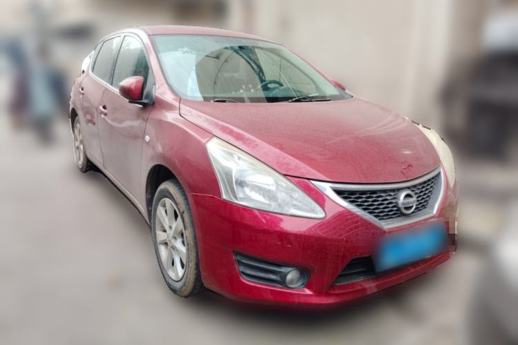 Used Nissan Tiida 2011 1.6L CVT Smart Version Front Right 45 Deg