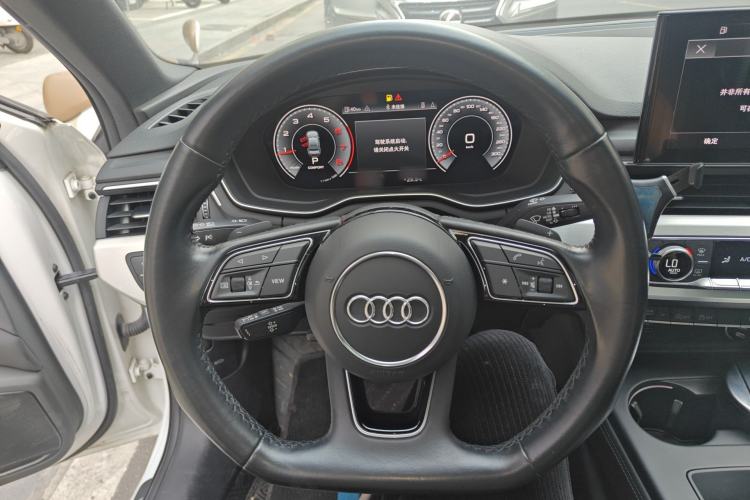 Used Audi A4L 2020 40 TFSI Luxury Dynamic Model Steering Wheel