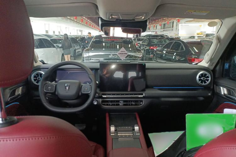 Used Tank 300 2025 2.4T Diesel Version