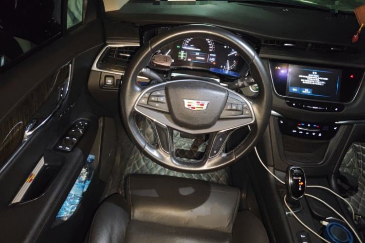 Used Cadillac XT5 2016 28T Four-Wheel Drive Luxury Model
