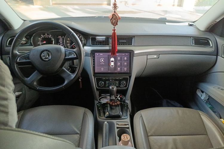 Used Skoda Superb 2013 1.8TSI Automatic Yashi Edition
