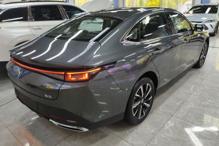 Used Changan Eado 2025 Blue Whale 1.5T 500Bar Prestige Model