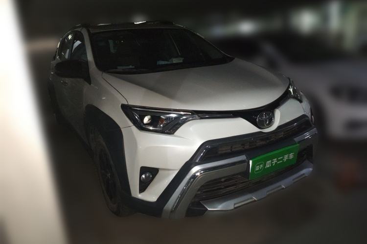 Used Toyota RAV4 2019 2.0L CVT Two-Wheel Drive Fashion X Limited Edition China V Standard