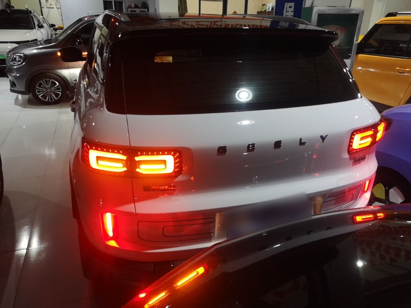 Geely Auto icon 2026 Model Chocolate 1.5TD Pure & Refined Edition — снимка 5