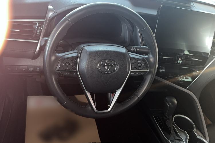 Used Toyota Camry 2023 Dual-Motor 2.5HG Luxury Edition
