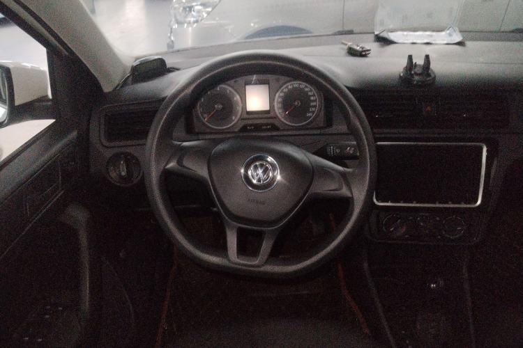 Used Volkswagen Santana 2018 1.5L Automatic Fashion Edition Steering Wheel