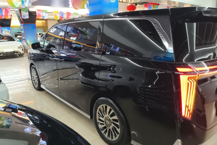 Used GAC Trumpchi M8 2025 Zongshi Series Super Hybrid Edition