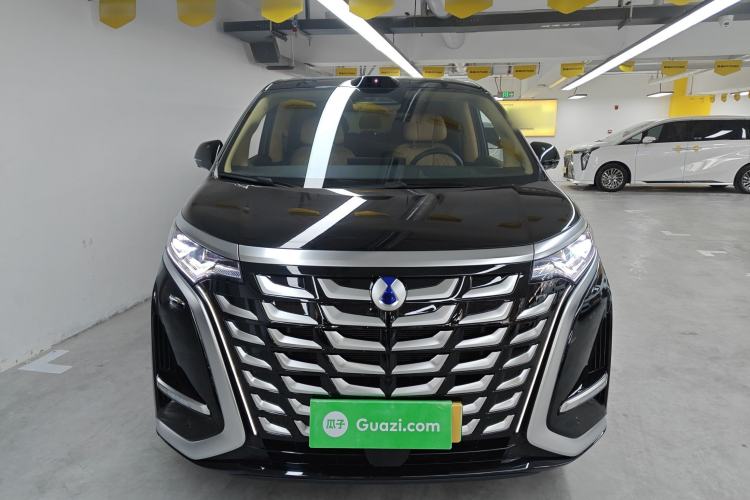 Used Denza D9 2025 DM-i Intelligent Drive 1020 Four-Wheel Drive Prestige Model
