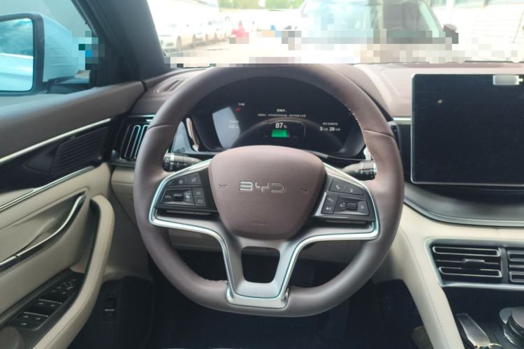 Used BYD Song PLUS New Energy 2025 EV 520km Premium Version Steering Wheel