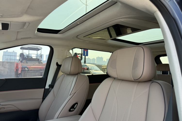 Used XPeng X9 2024 702 Ultra-Long Range Max
