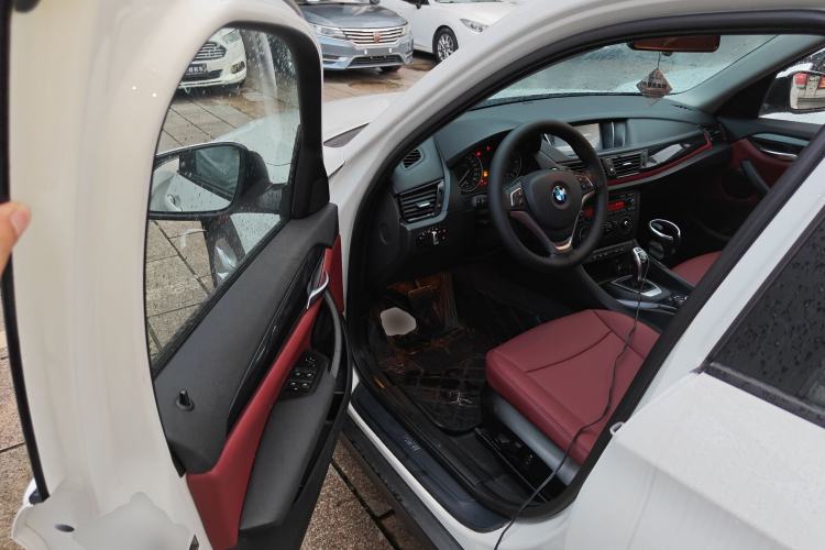 Used BMW X1 2015 sDrive18i Fashion Upgrade Edition Driver Seat