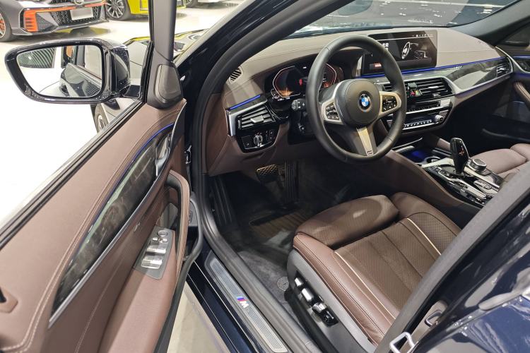 Used BMW 5 Series 2022 Second Facelift 530Li Luxury Version M Sport Package
