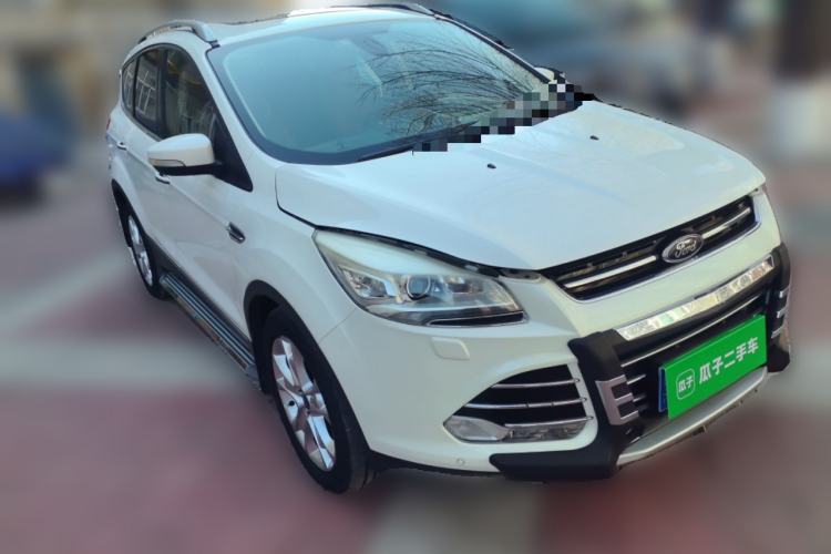 Used Ford Kuga 2013 2.0L GTDi Four-Wheel-Drive Sport Model Front Right 45 Deg