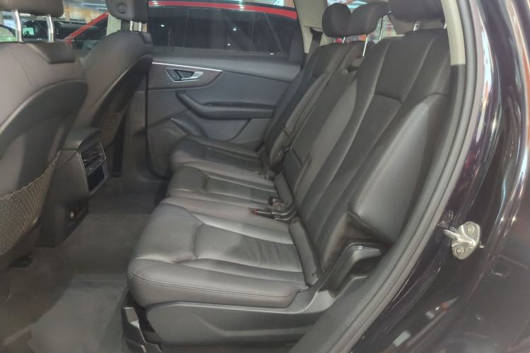 Used Audi Q7 2020 55 TFSI quattro S line sports model