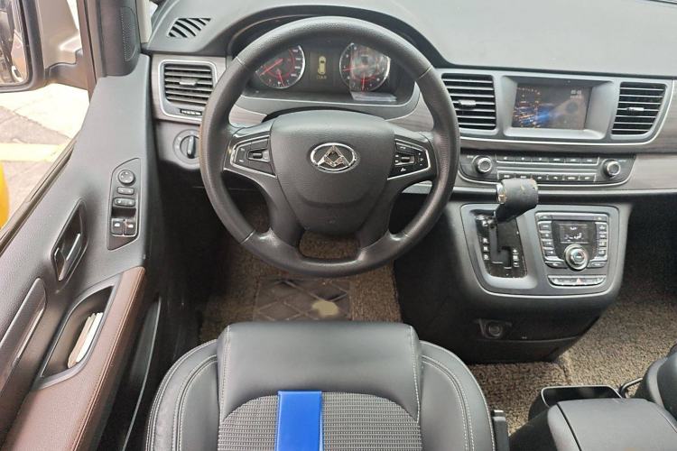 Used SAIC MAXUS G10 2016 2.0T Automatic Elite Edition
