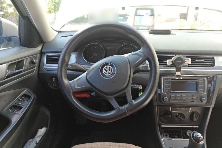 Used Volkswagen Bora 2016 1.6L Manual Fashion Edition Steering Wheel