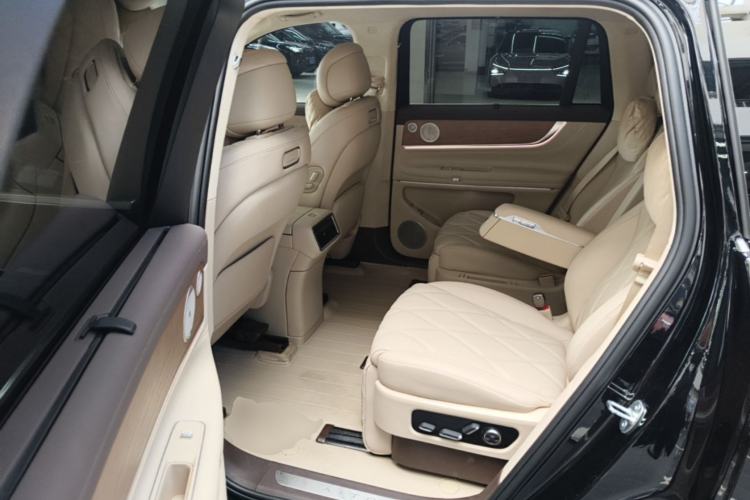 Used Hima AITO M9 2025 Pure Electric Ultra Version 100 kWh 6-Seater Model Left Rear Seat